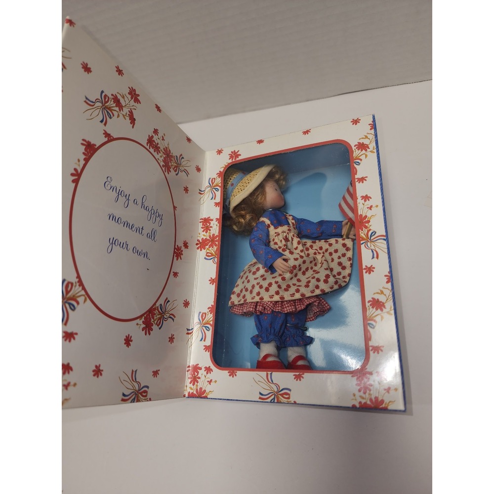 Holly Hobbie American Greetings Doll Life is a Picnic Americana‎